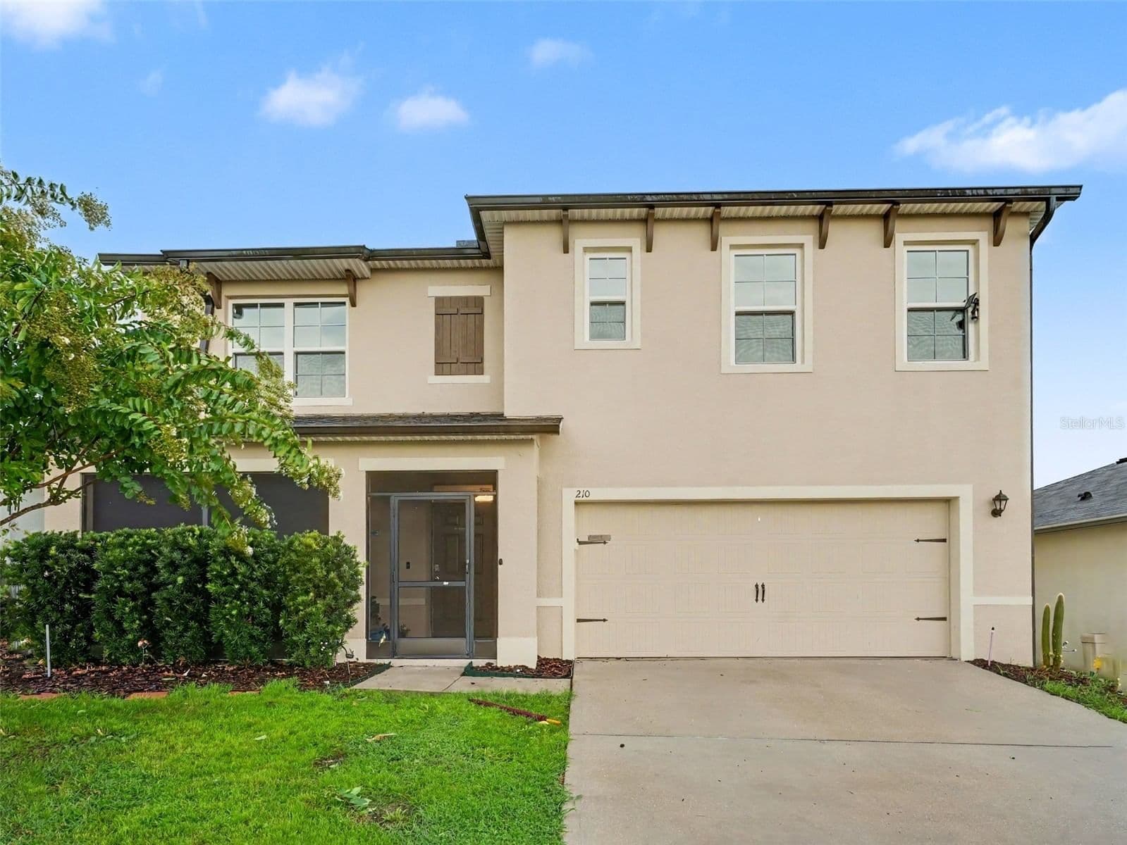 210 MEADOWBROOK