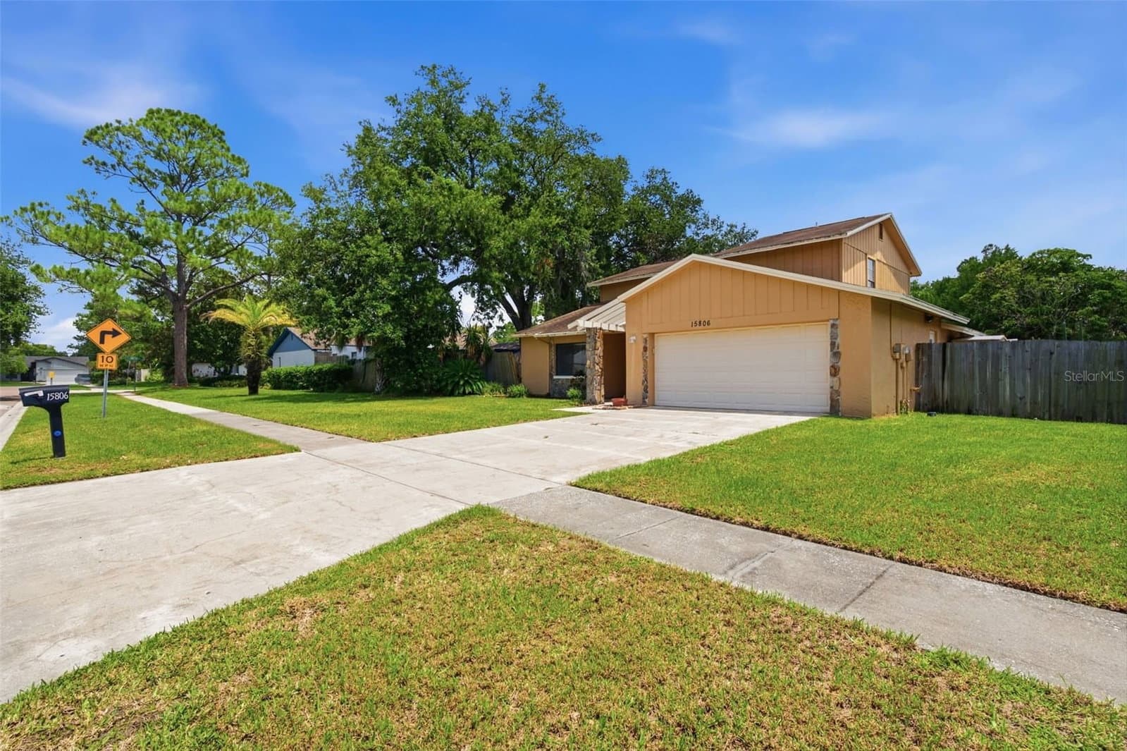15806 PENNINGTON