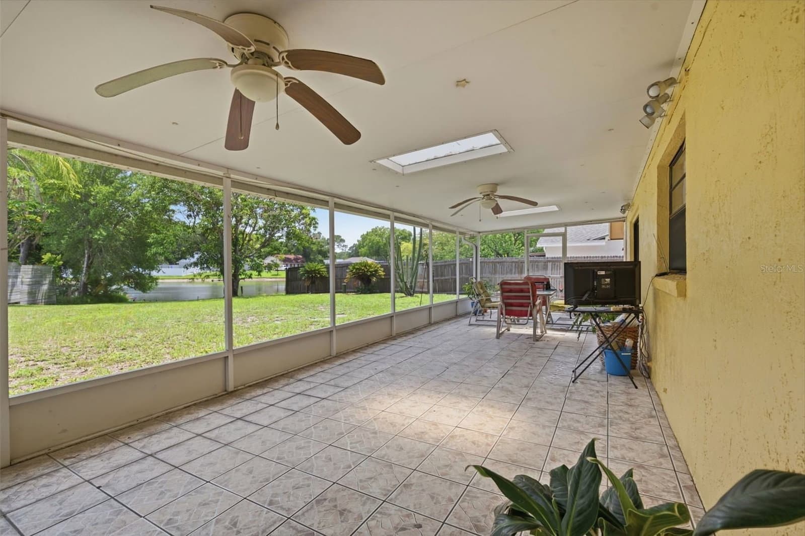 15806 PENNINGTON