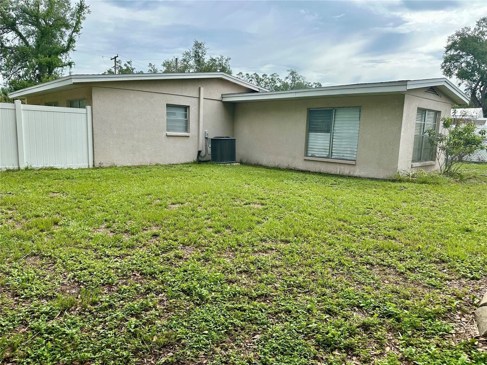 Photo 4 of 7507 CORAL VINE Lane