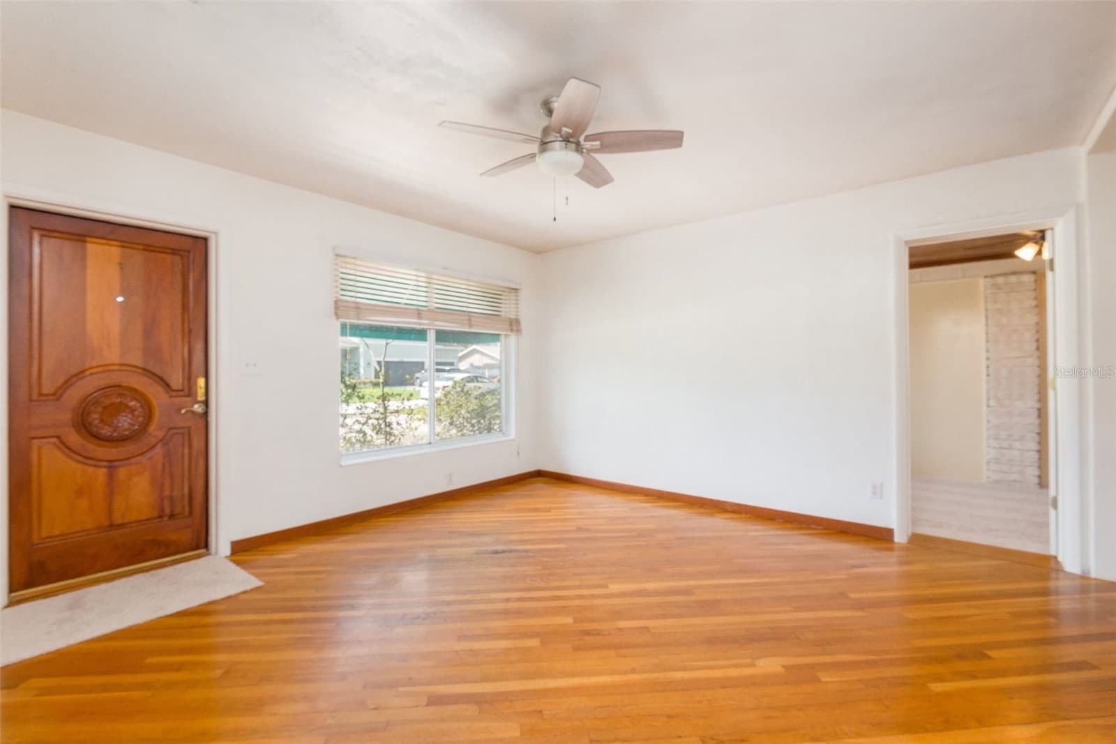 Photo 4 of 4425 BAY VILLA