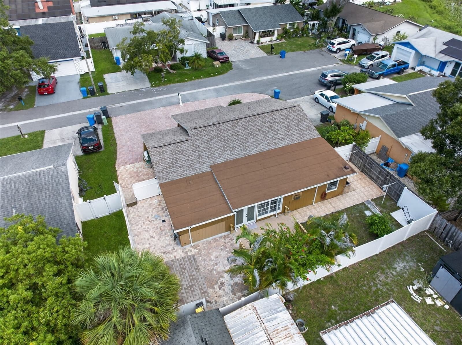 6711 GLEN FOREST
