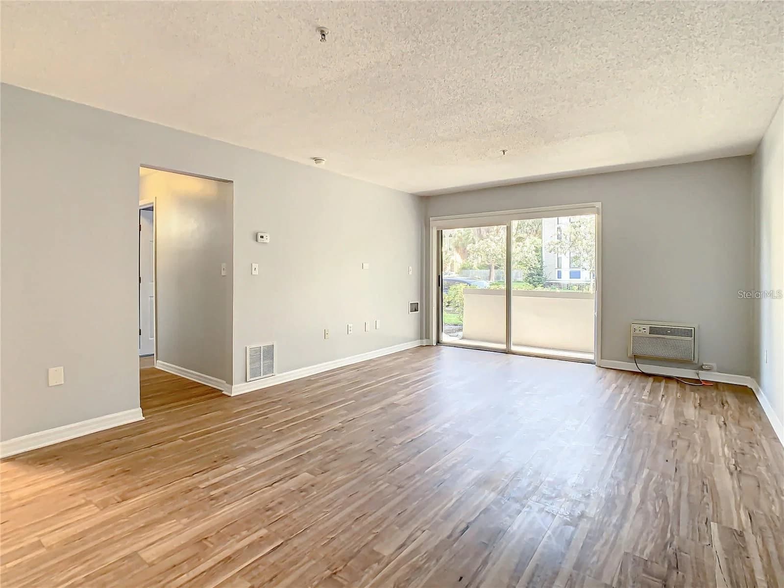 Photo 5 of 406 CEDAR Avenue #107