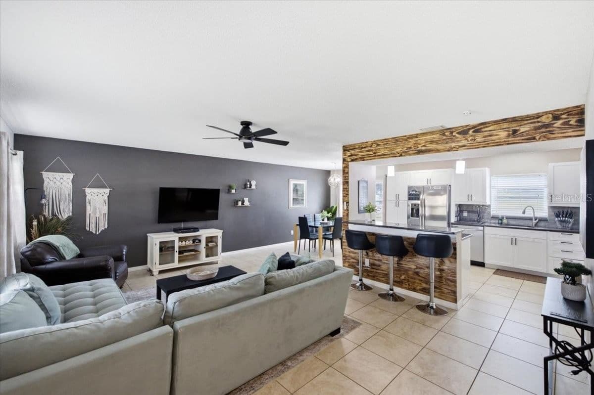 Photo 4 of 4710 TRAVERTINE
