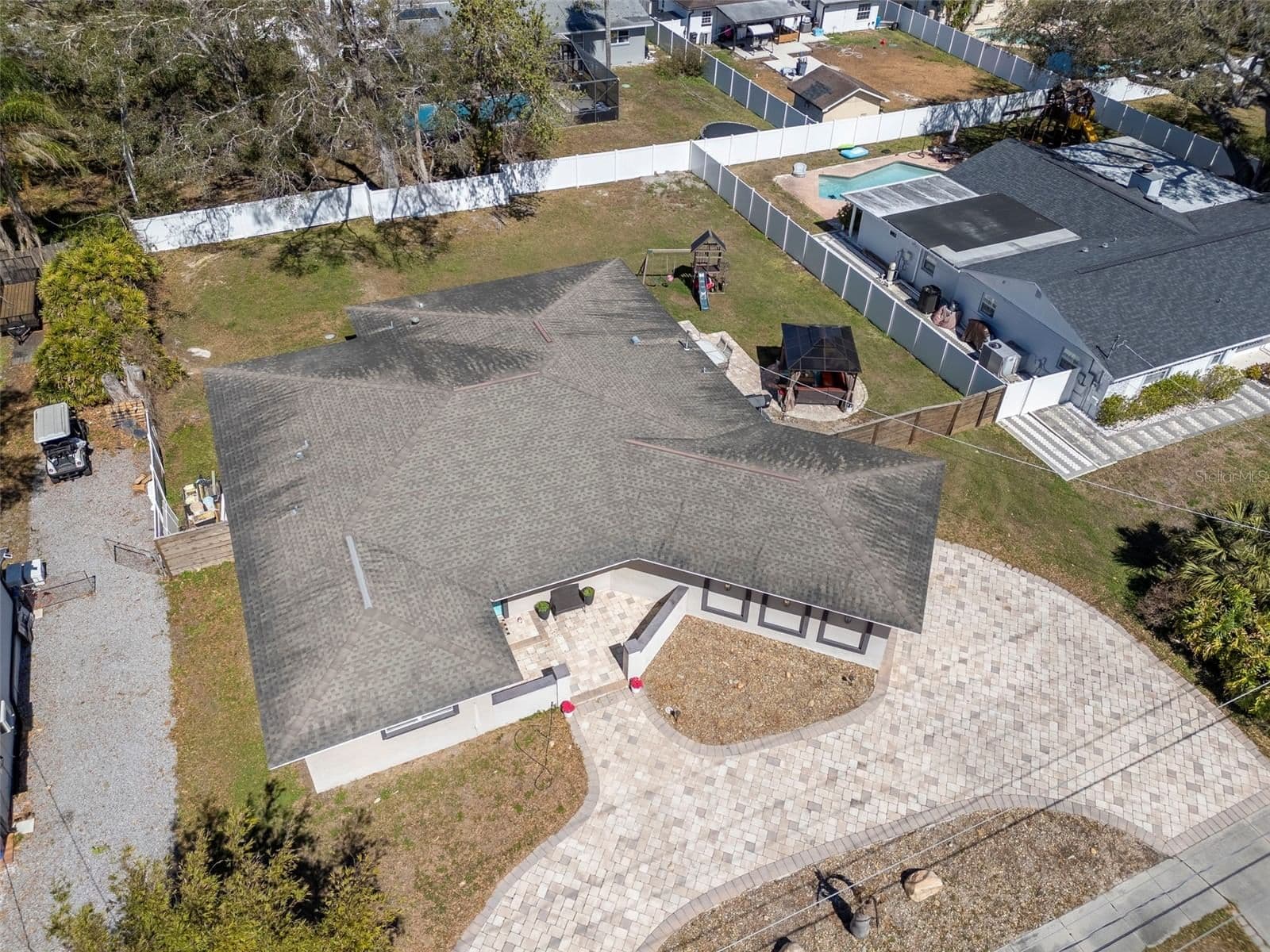 2535 LAKE ELLEN