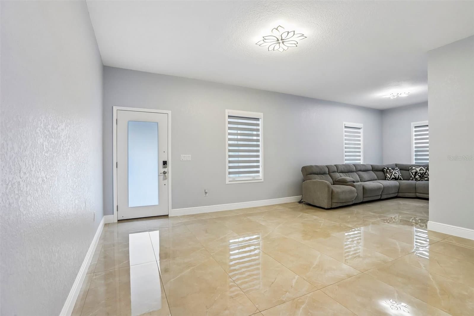 2703 AUBURN