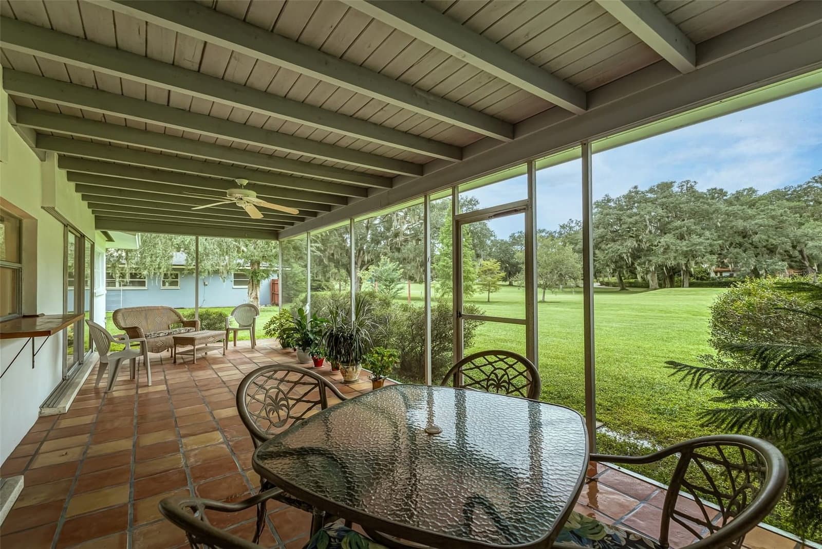 Photo 5 of 936 RIVERHILLS