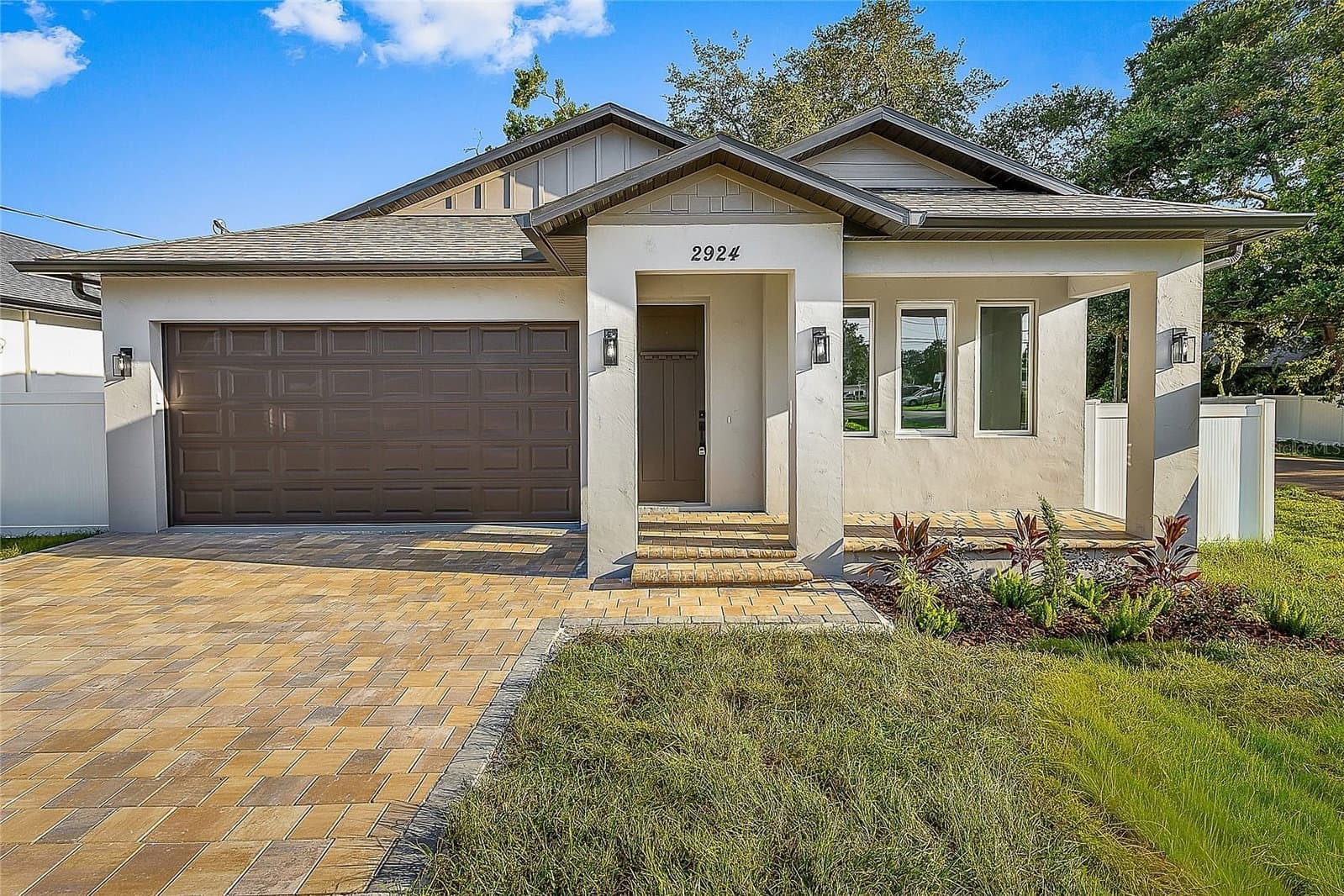 2922 GIDDENS