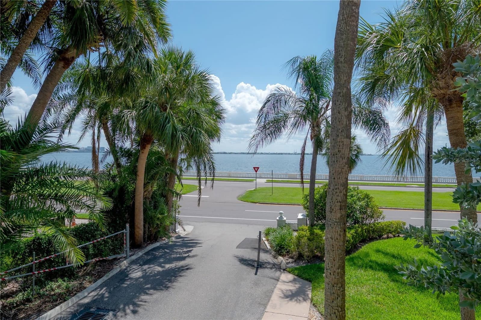 Photo 5 of 3325 BAYSHORE