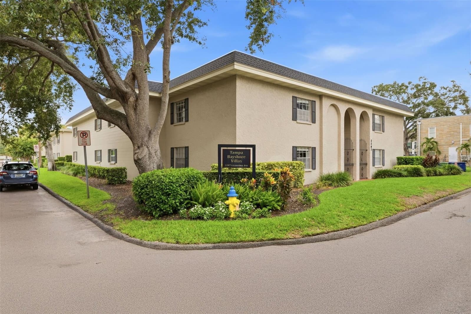 2207 CAROLINA