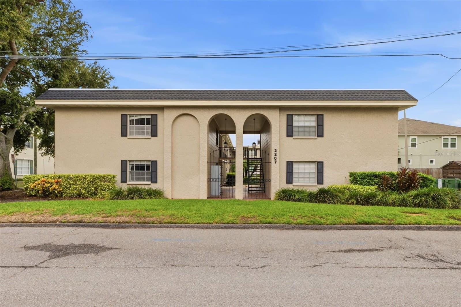 2207 CAROLINA