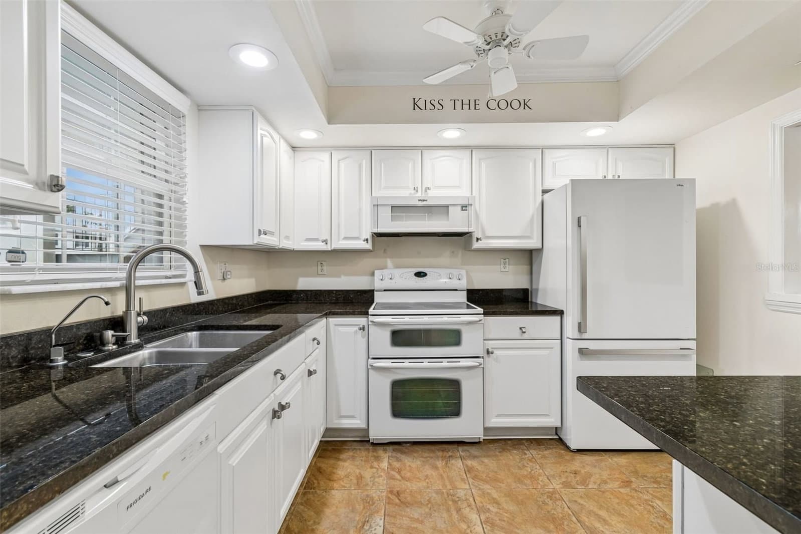 10387 CARROLLWOOD
