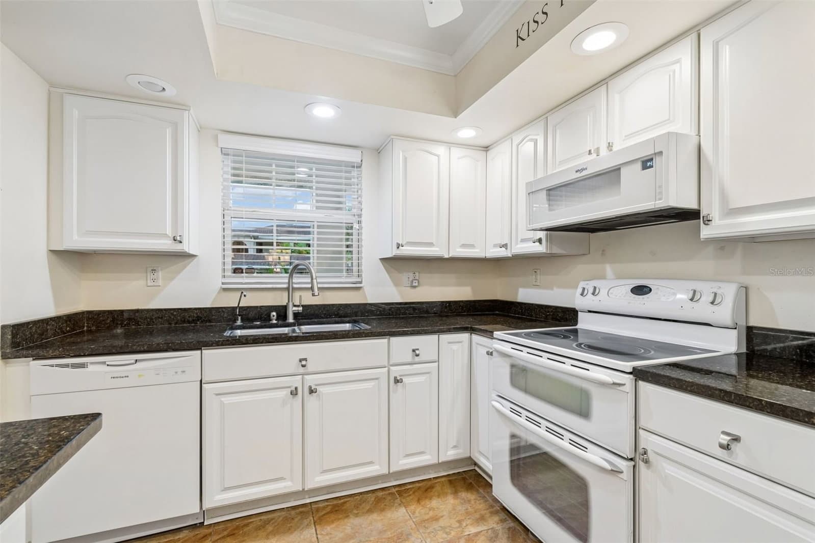 Photo 4 of 10387 CARROLLWOOD