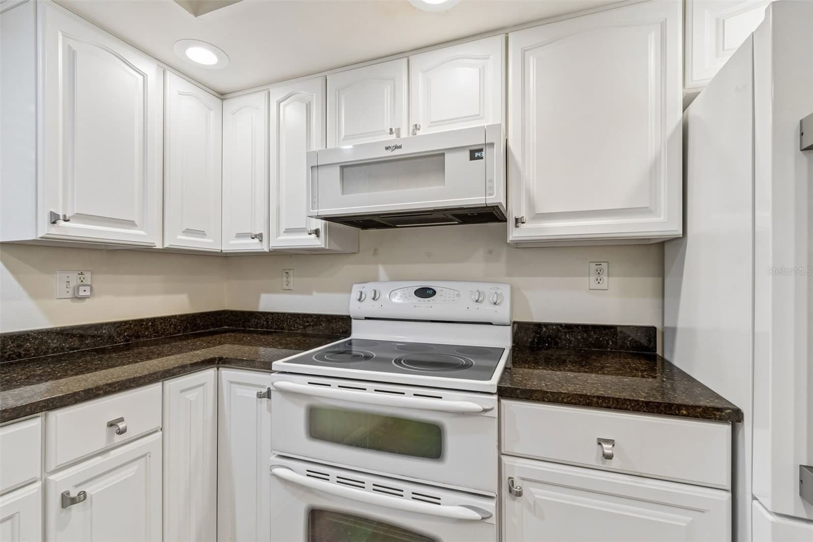 Photo 5 of 10387 CARROLLWOOD