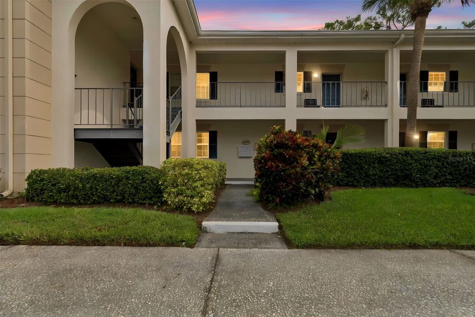 10387 CARROLLWOOD