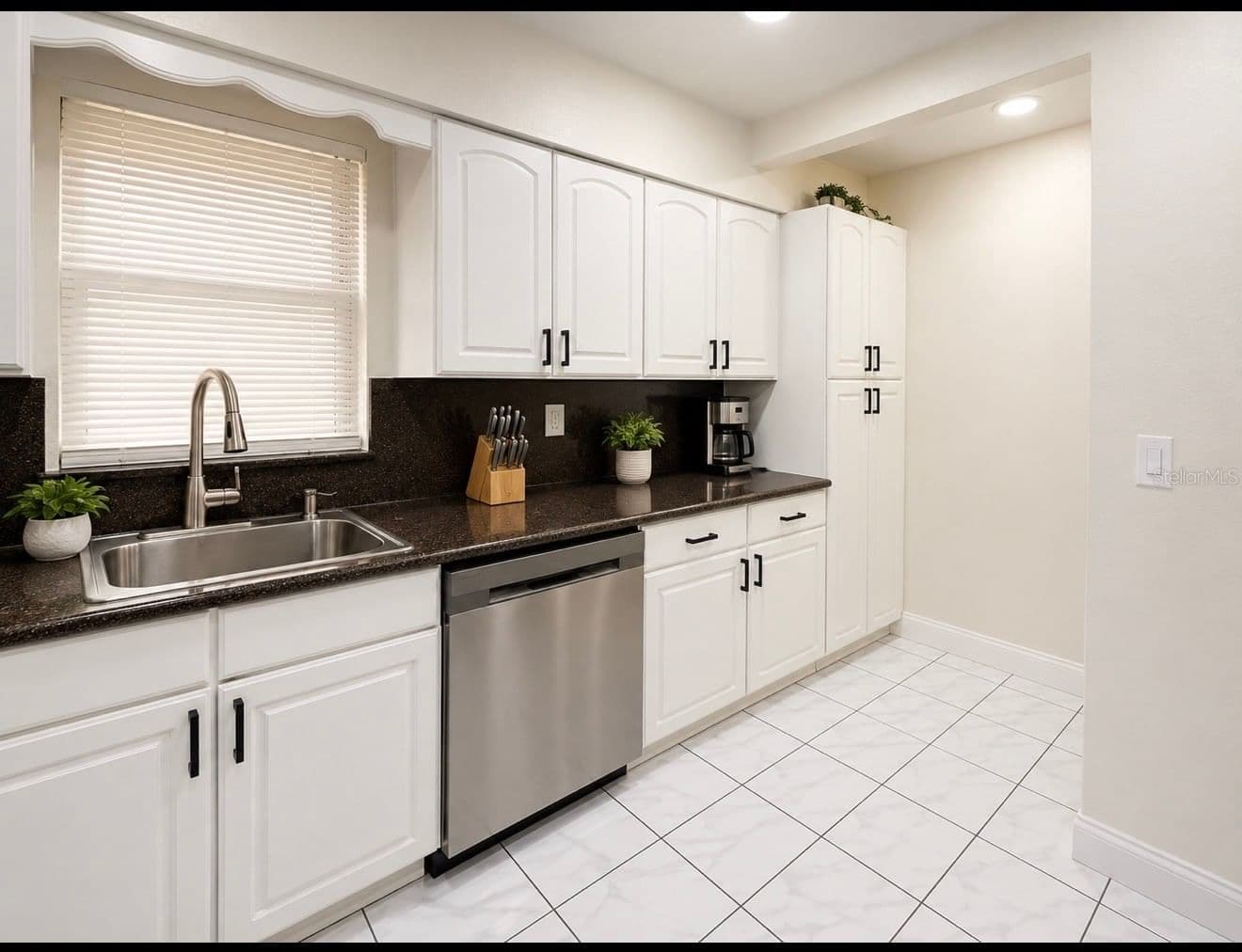 1618 CRYSTALVIEW