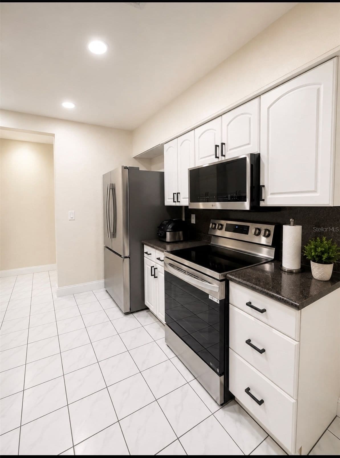 Photo 5 of 1618 CRYSTALVIEW