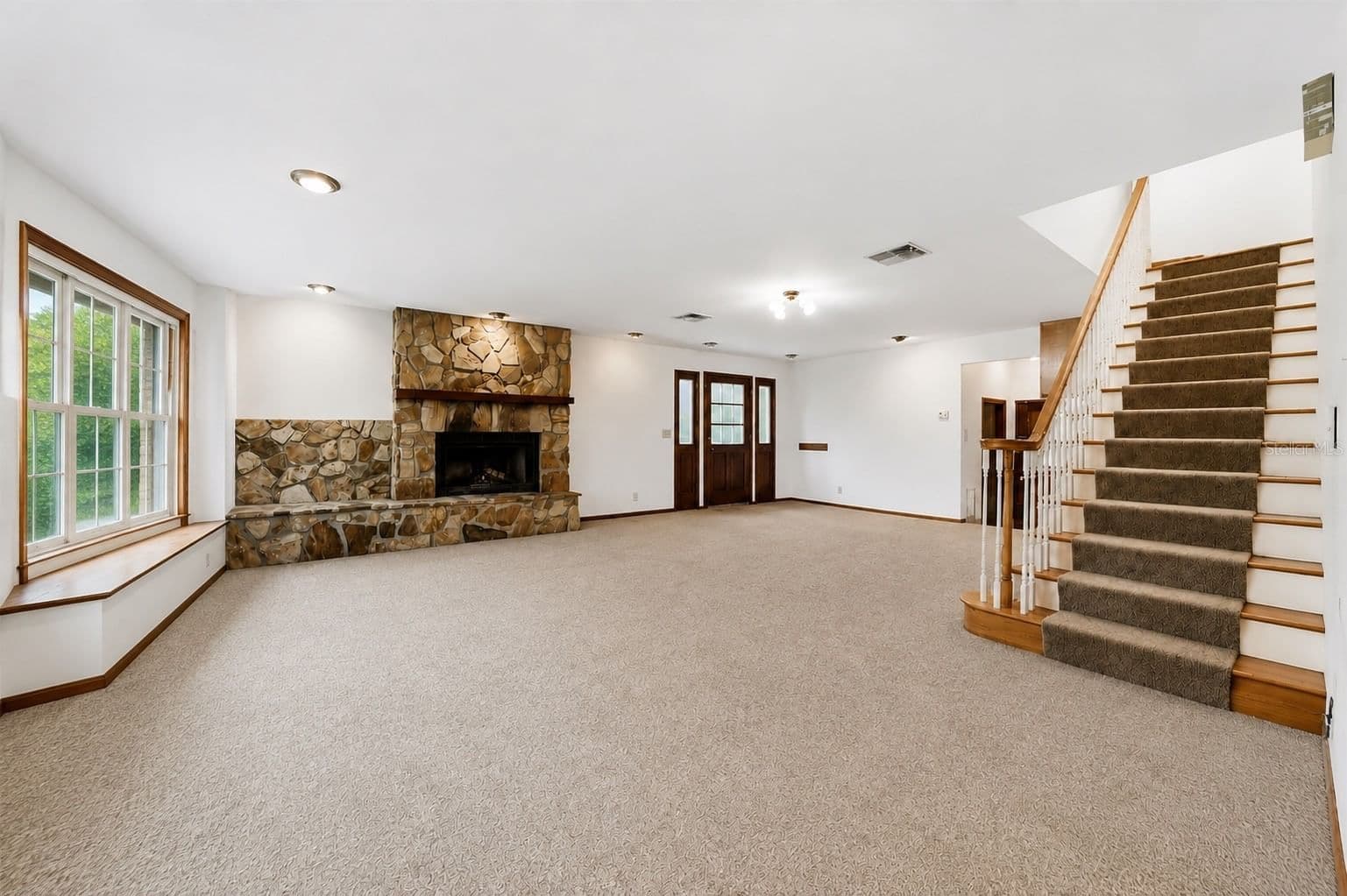 Photo 4 of 3123 OAKLYN