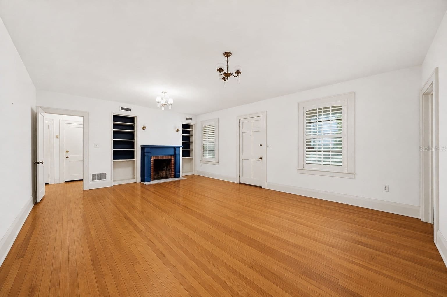 Photo 5 of 3123 OAKLYN