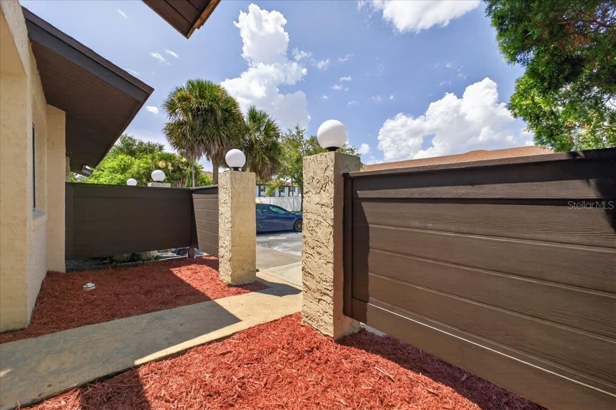 192 DAHLIA VILLAGE