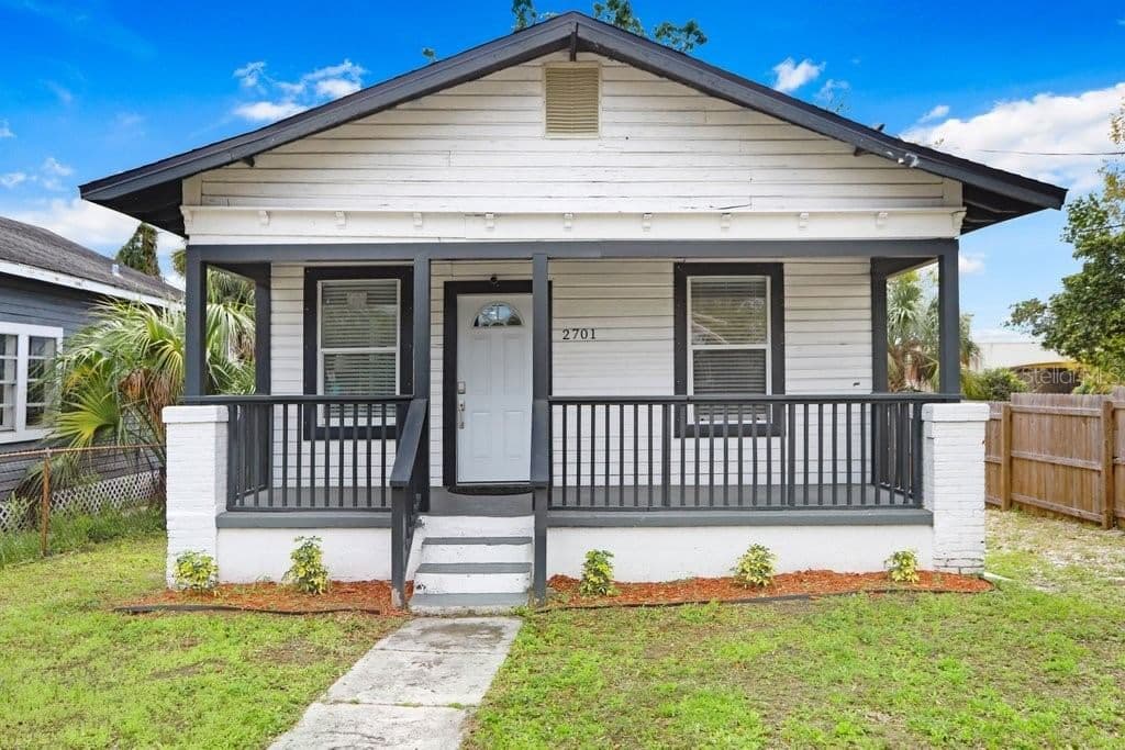 2701 COLUMBUS