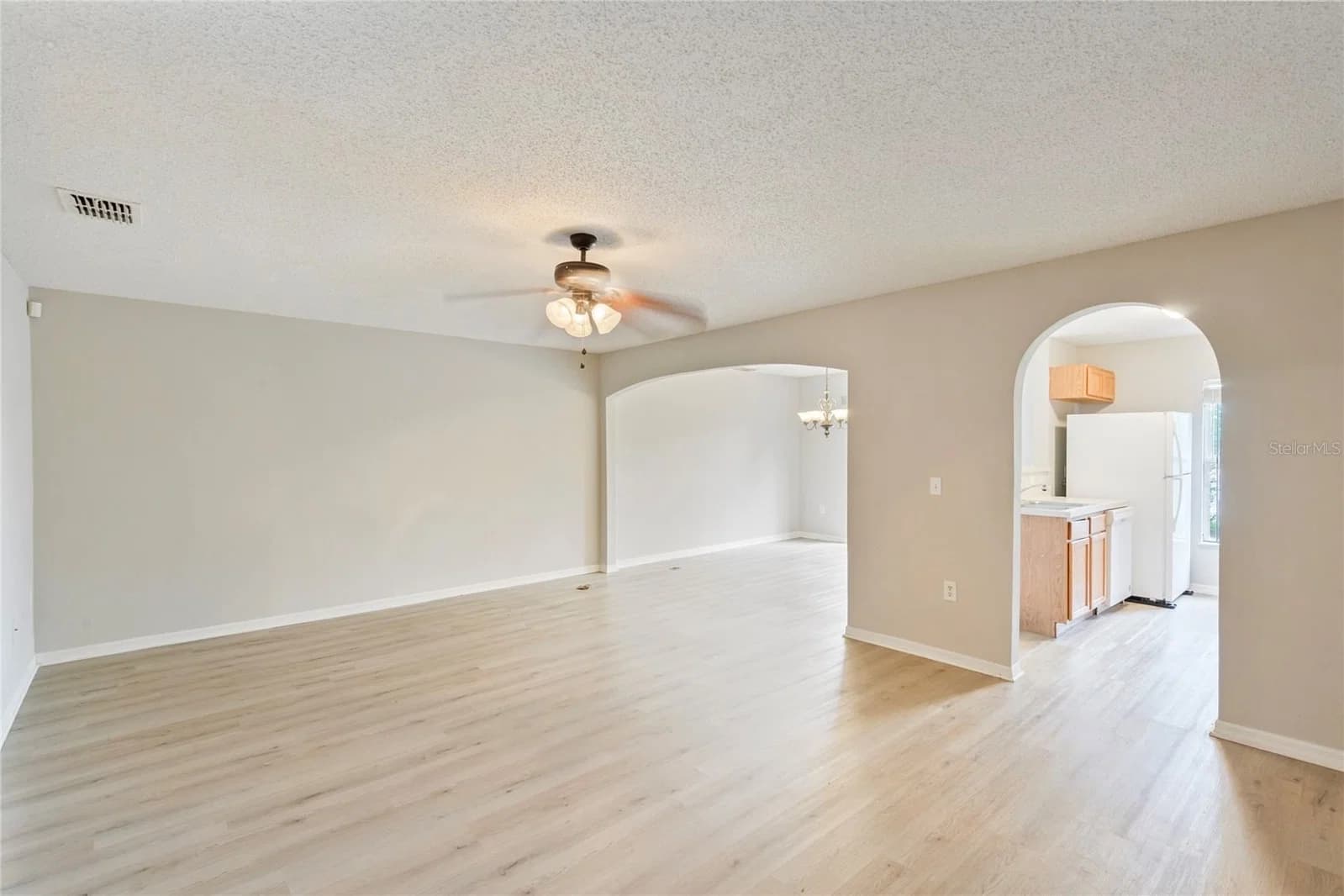 Photo 4 of 4617 ASHBURN SQUARE Drive