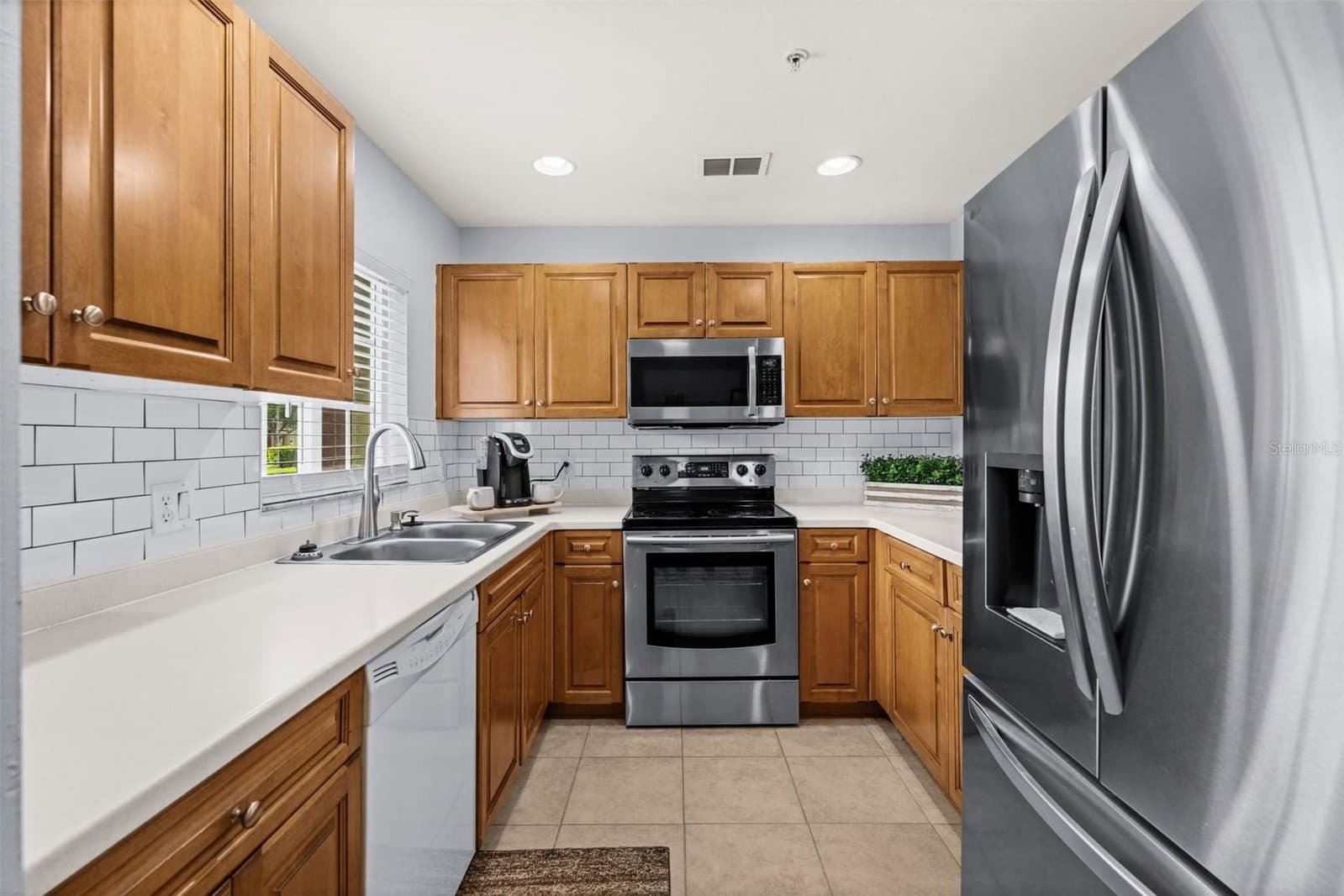 Photo 5 of 9430 IVY BROOK