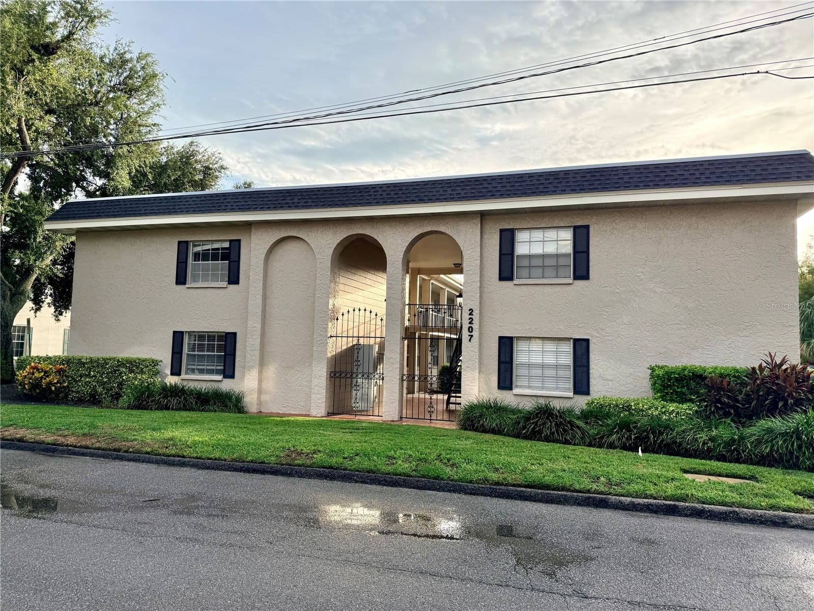 2207 CAROLINA