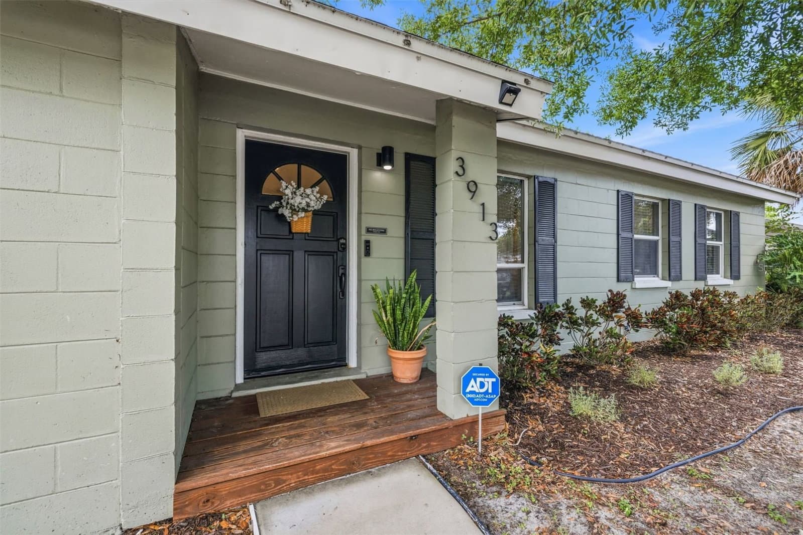 3913 WALLACE