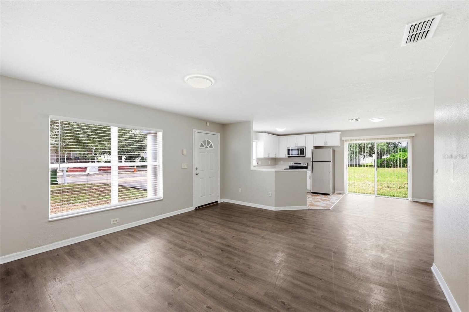 Photo 5 of 2214 19TH