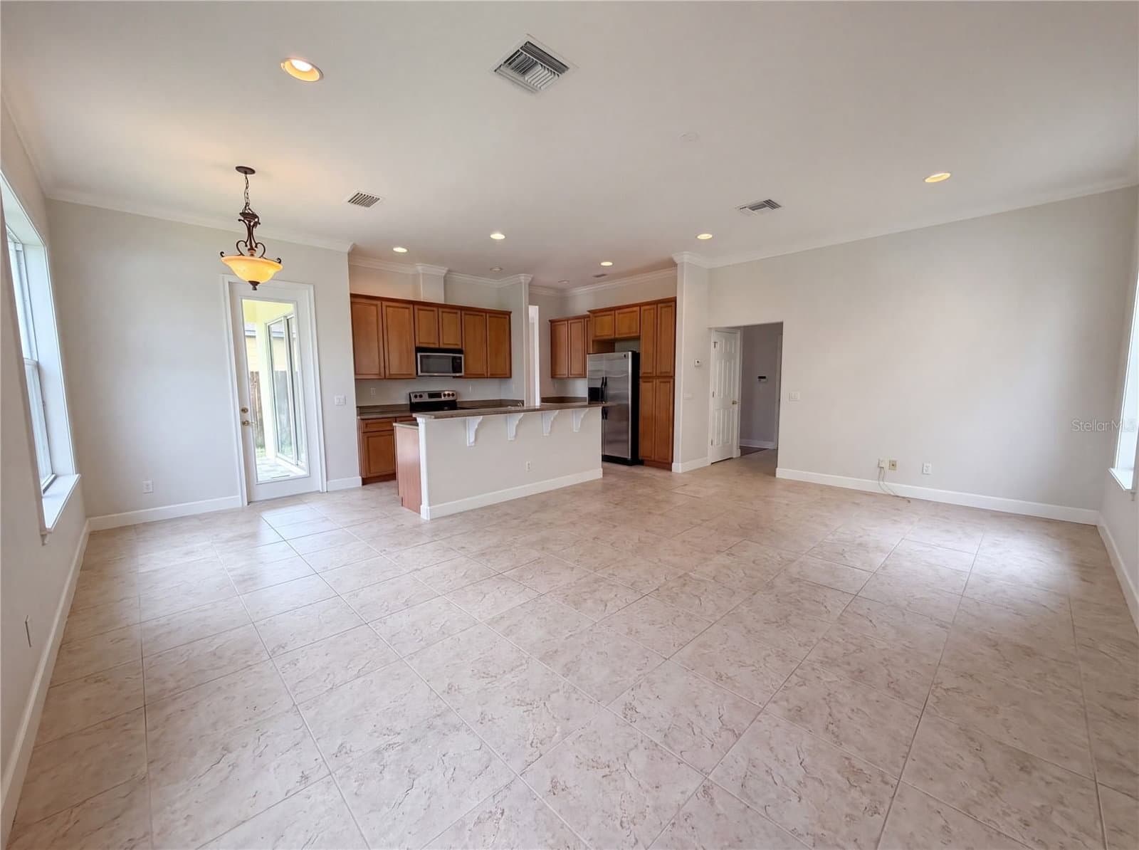 6215 INTERBAY