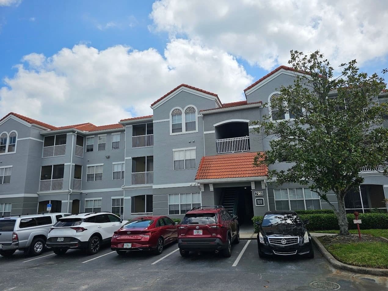 18001 RICHMOND PLACE, Tampa, FL