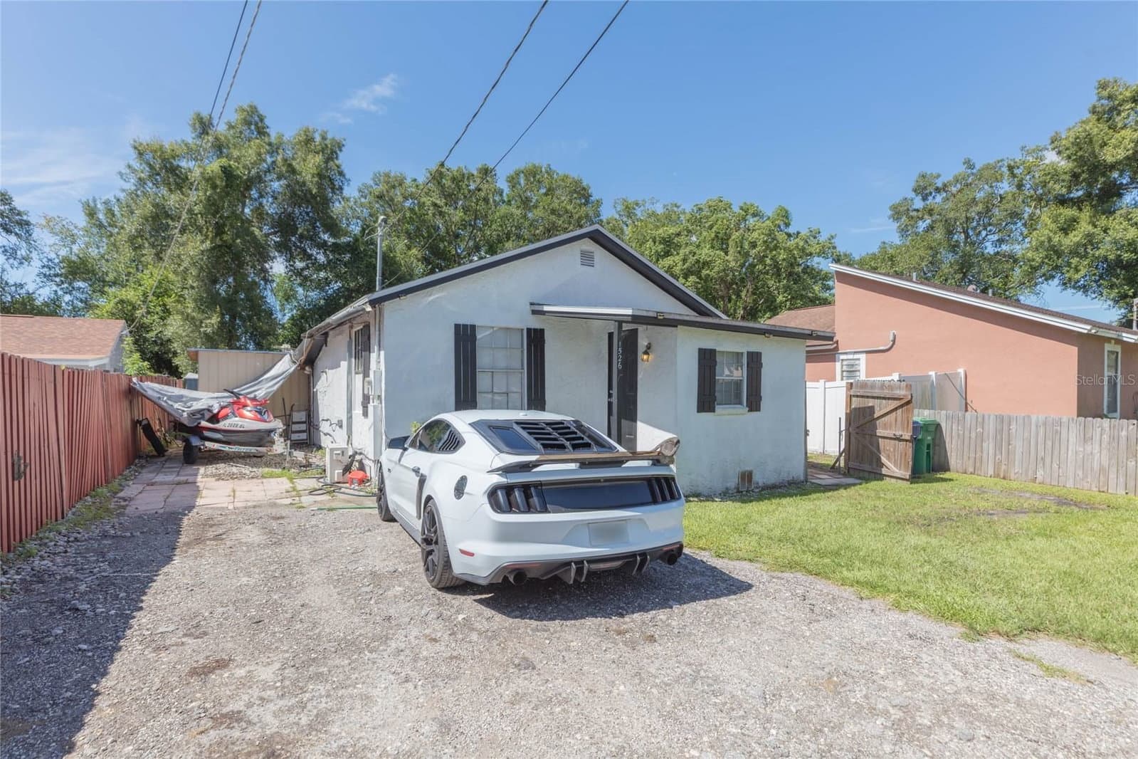 1526 CLINTON