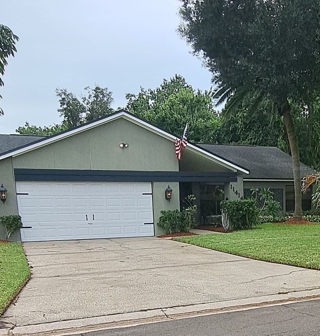 11414 COUNTRY OAKS