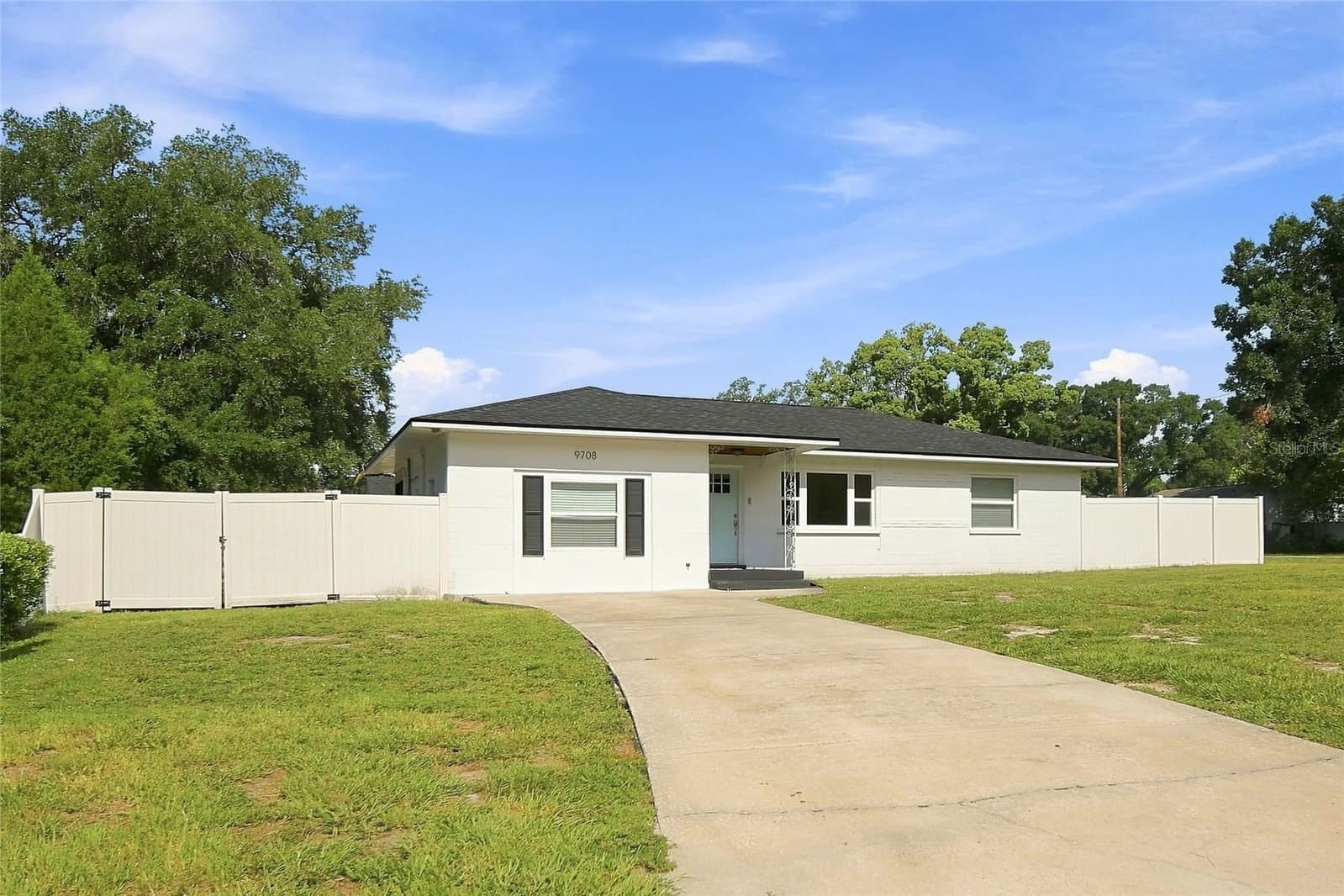 9708 FOREST HILLS