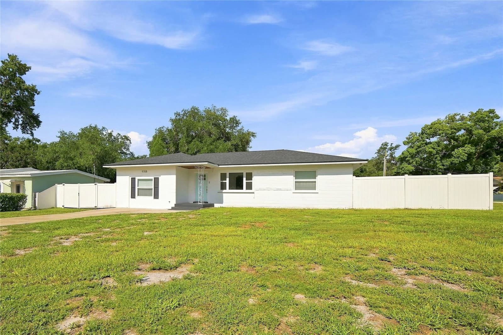 9708 FOREST HILLS