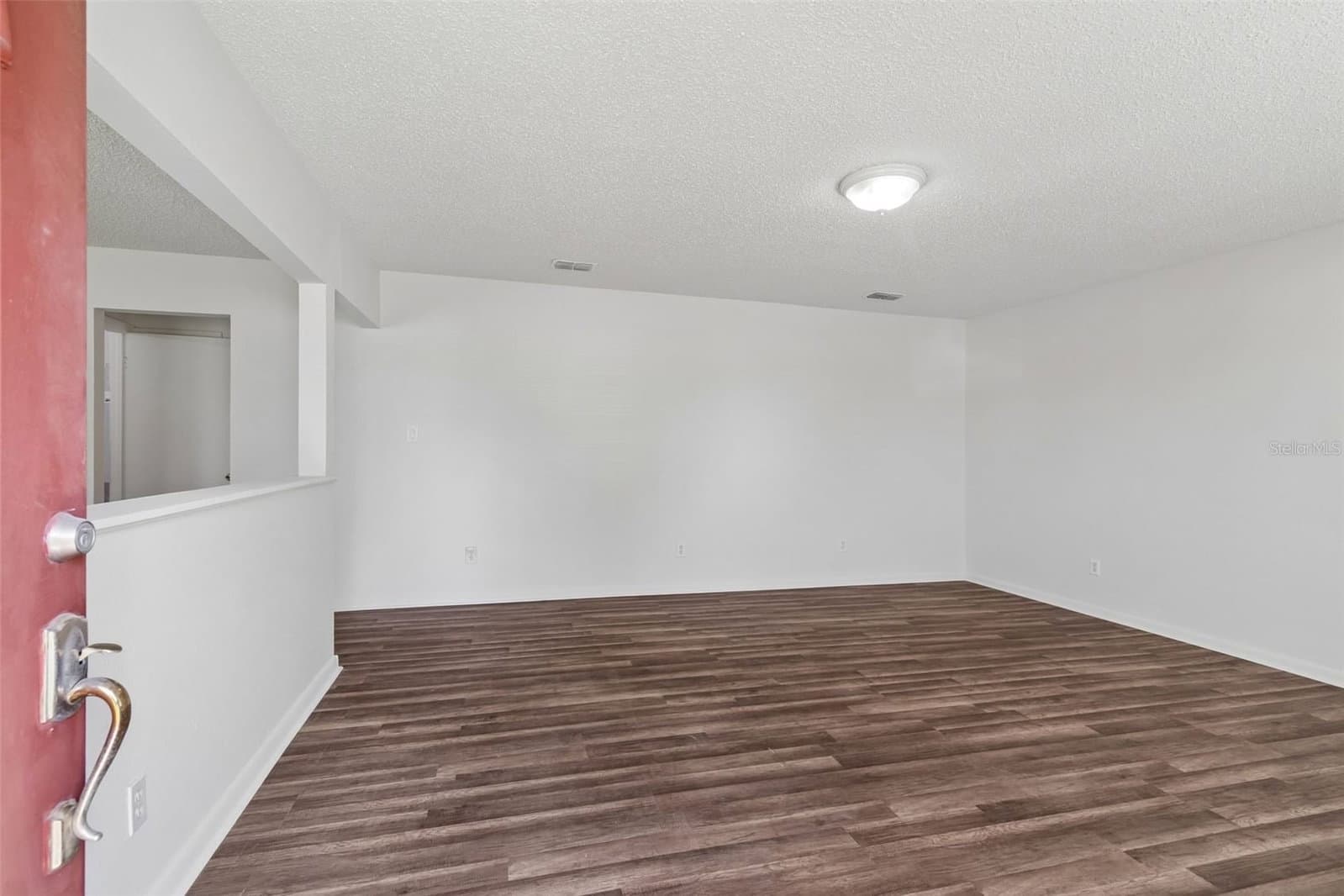 6711 INTERBAY