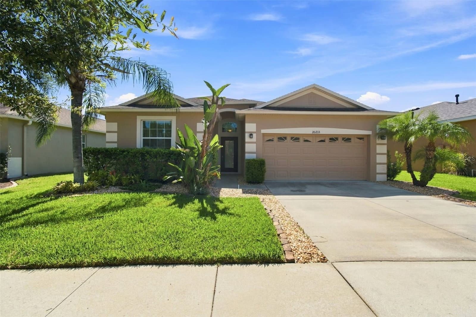 20233 MERRY OAK