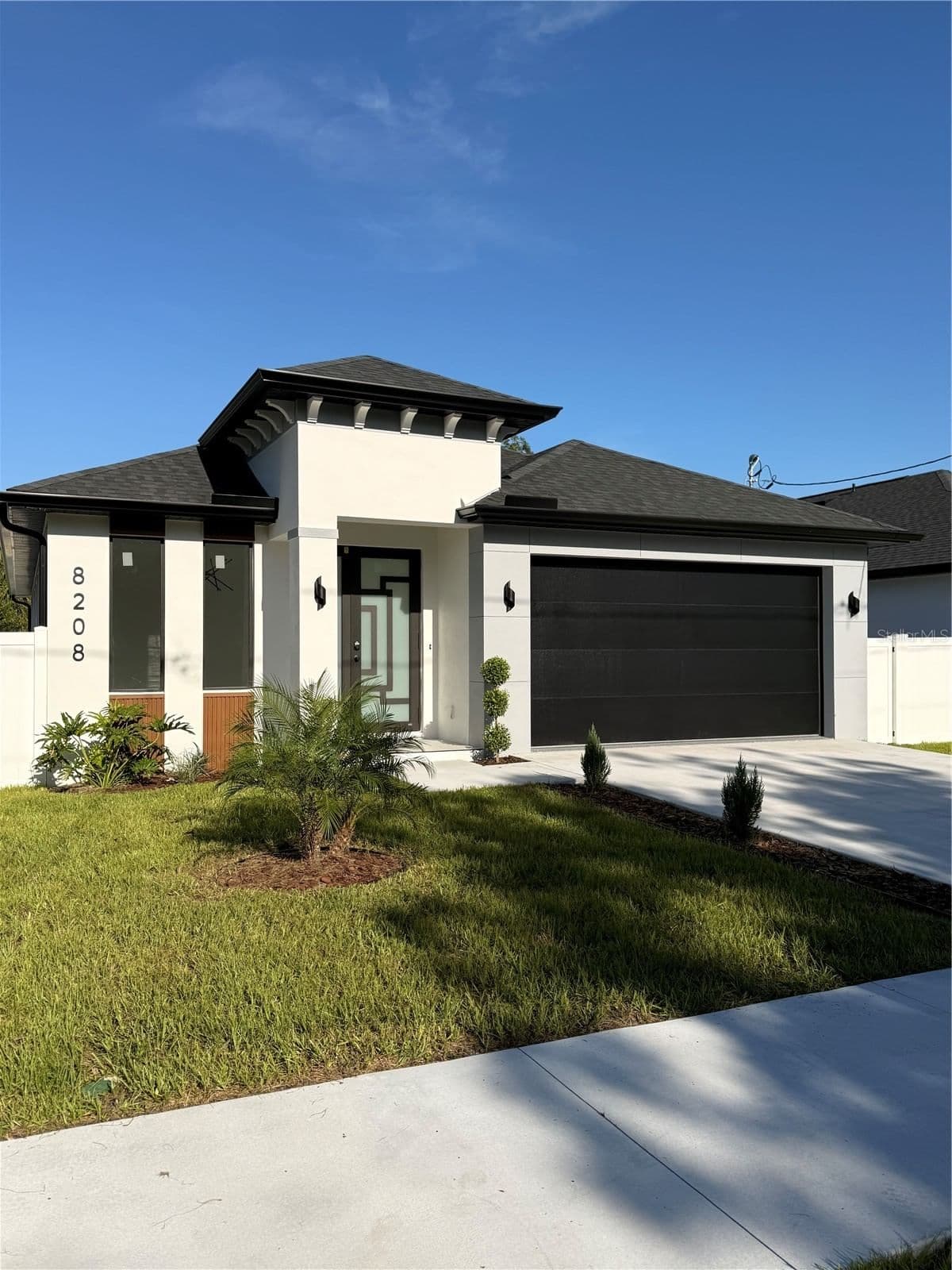 8208 ELMER, Tampa, FL