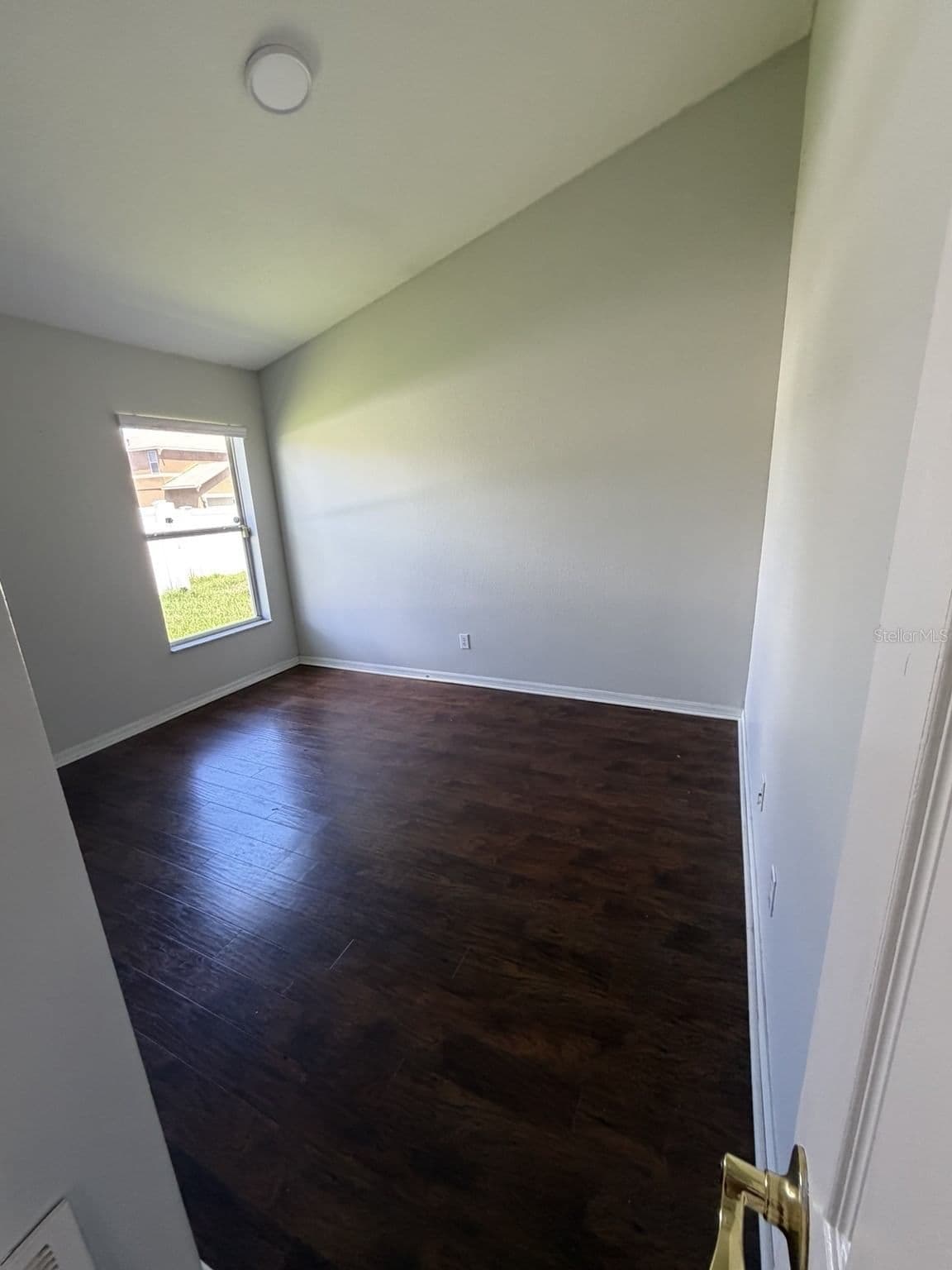 Photo 5 of 3035 BUCKEYE POINTE