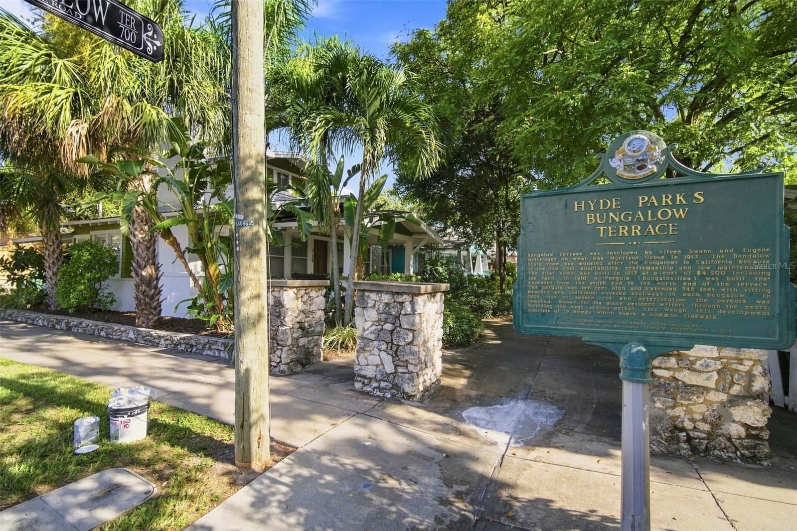 719 BUNGALOW