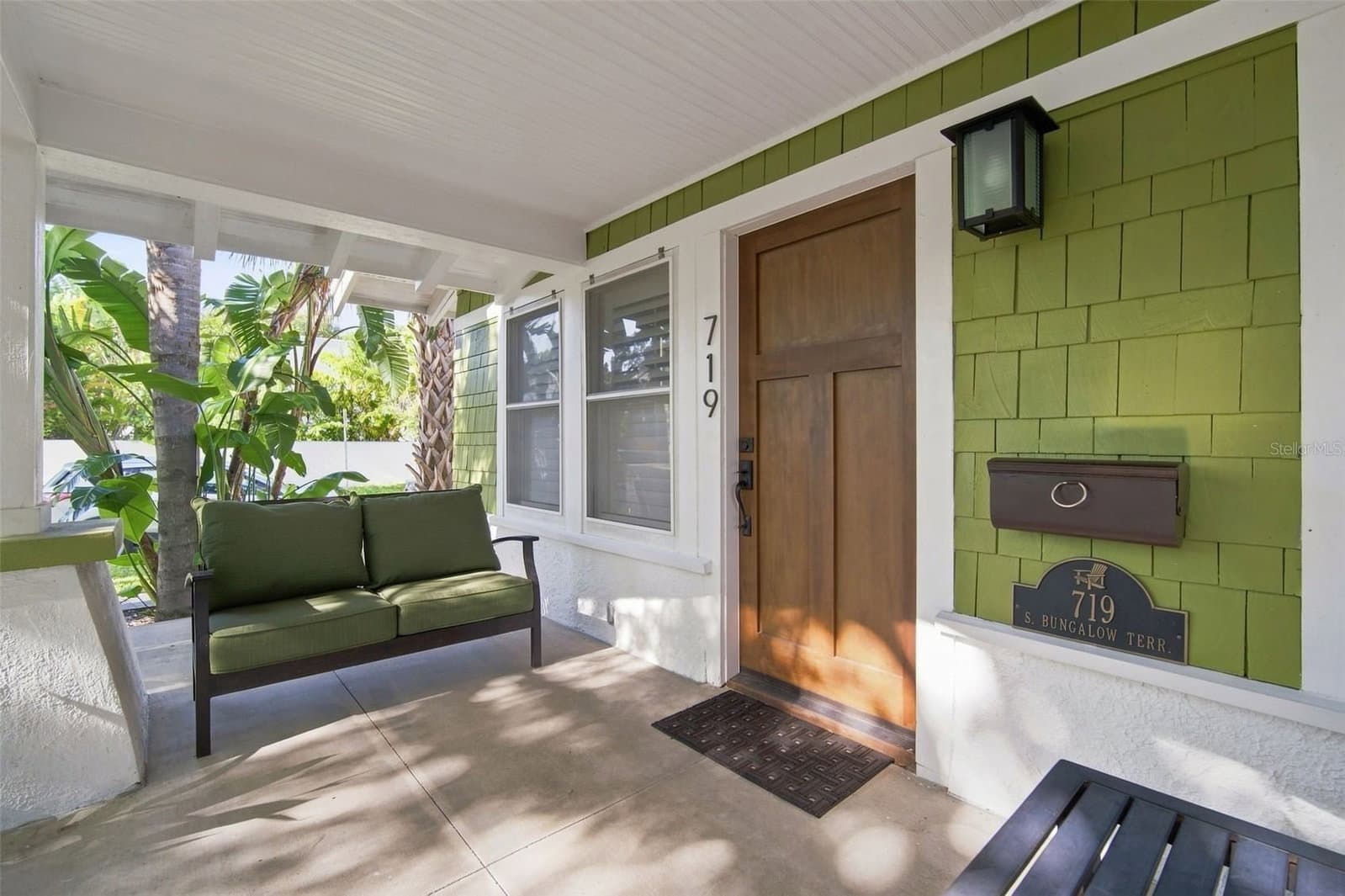 719 BUNGALOW