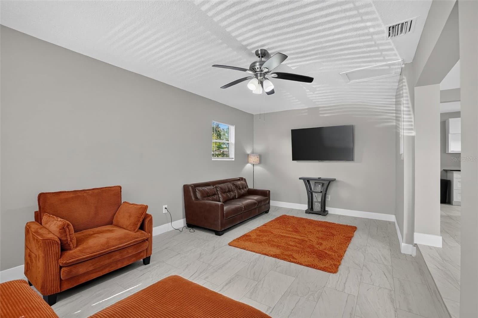 Photo 5 of 10420 22ND