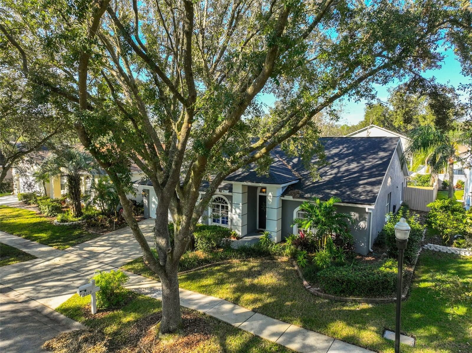 9309 HAMPSHIRE PARK