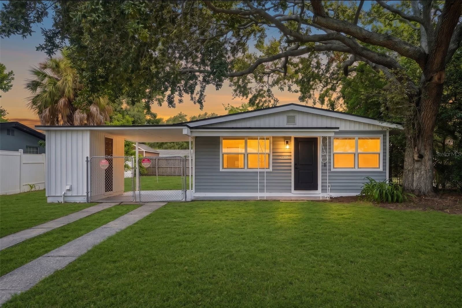 4406 WALLACE, Tampa, FL