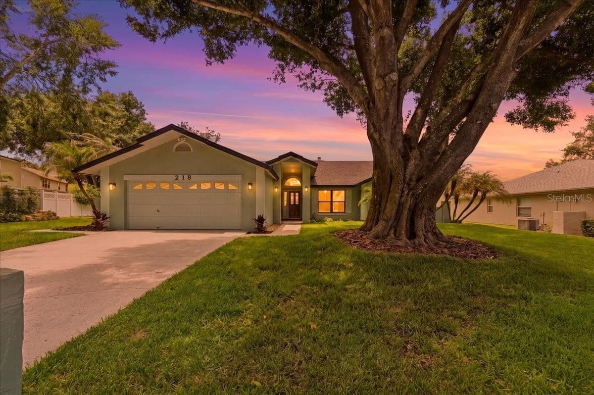 218 LAKE HARTRIDGE