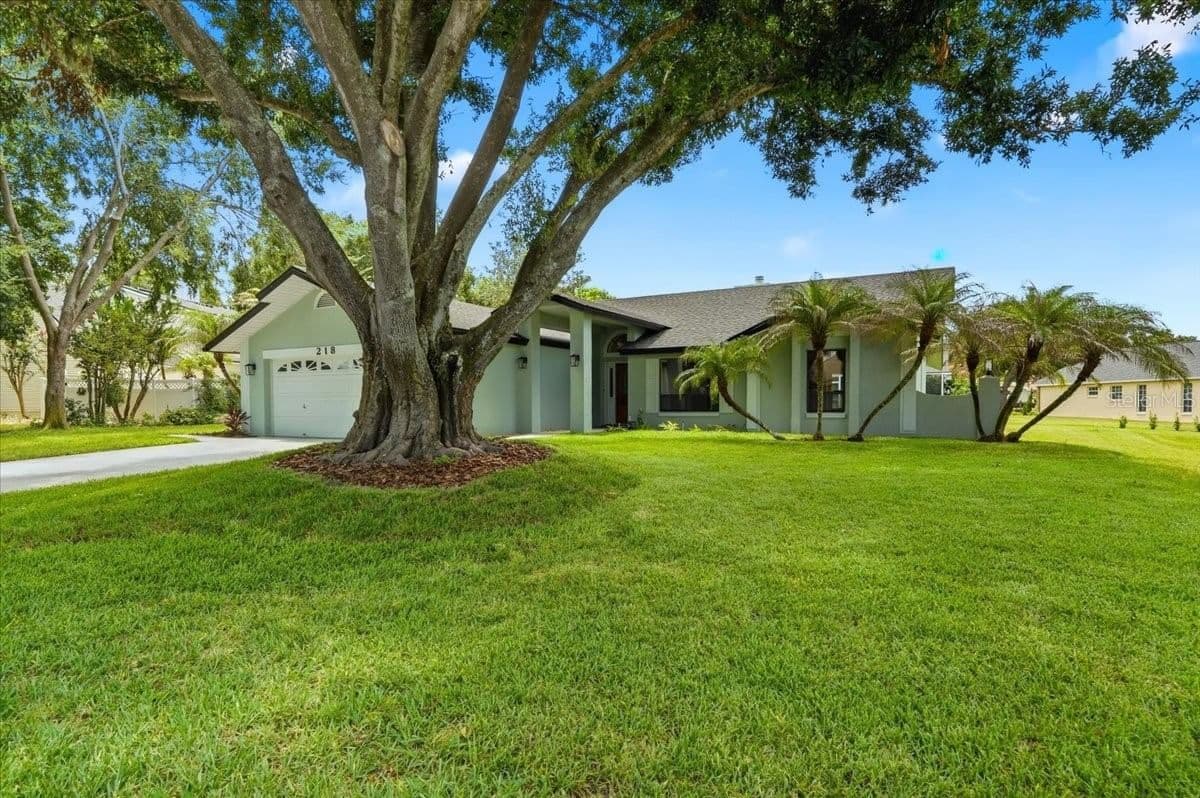 218 LAKE HARTRIDGE