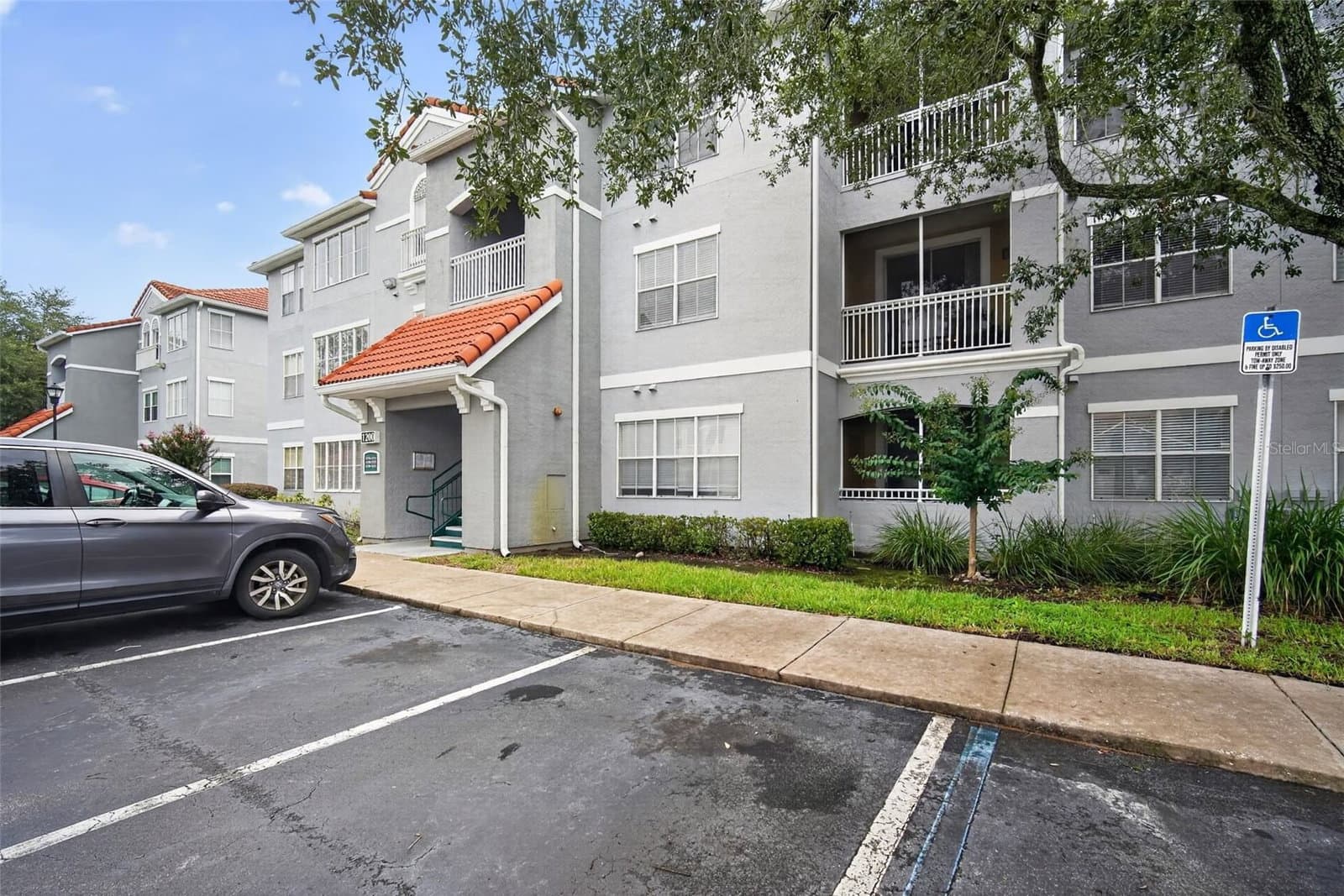 18001 RICHMOND PLACE, Tampa, FL