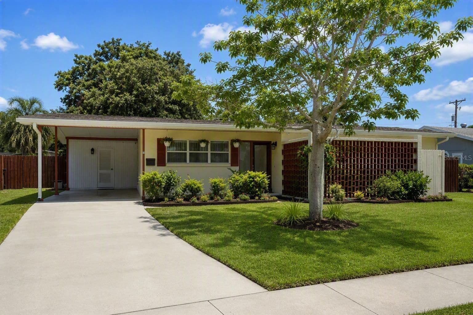 3416 PICWOOD, Tampa, FL