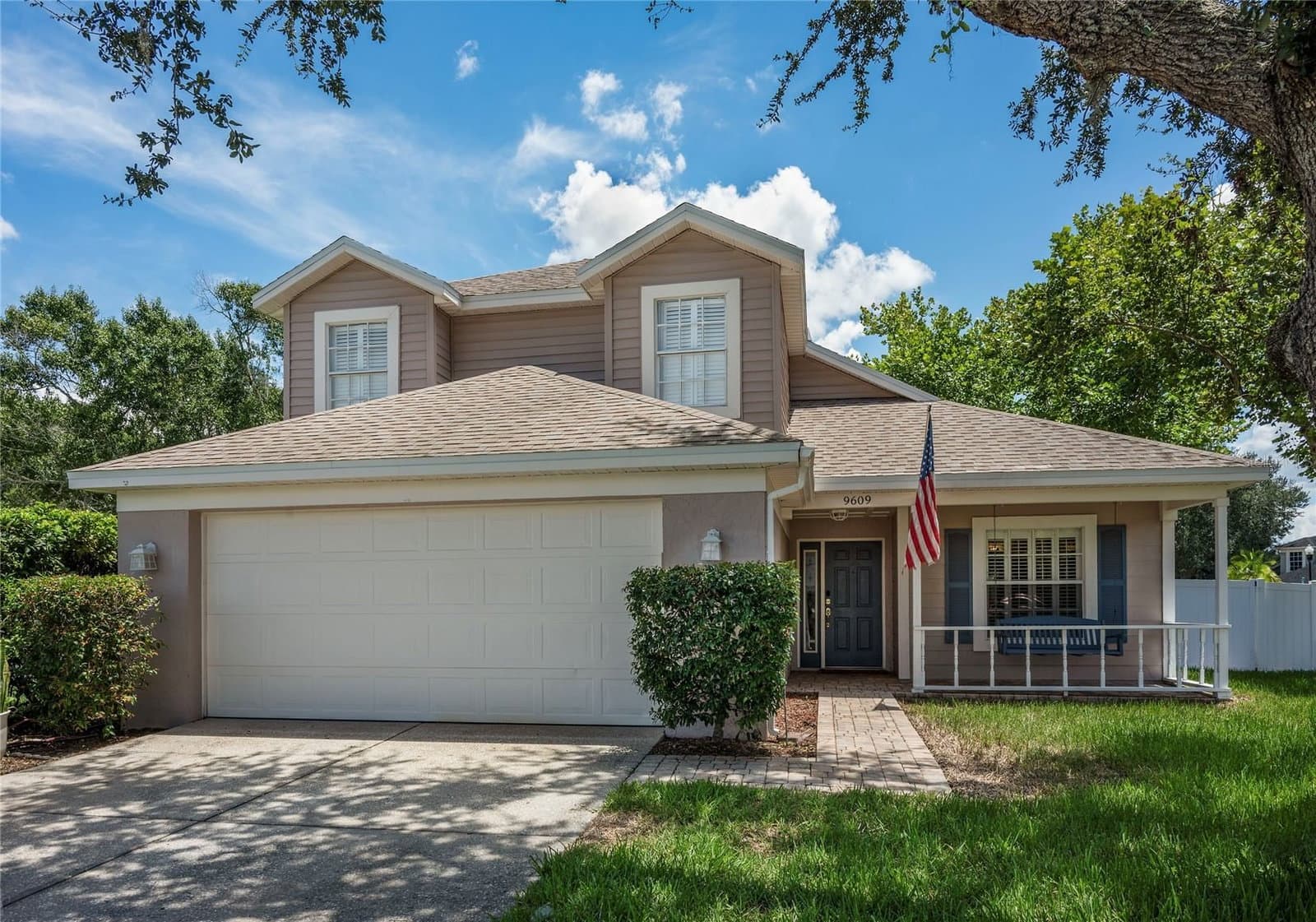 9609 FREDERICKSBURG, Tampa, FL